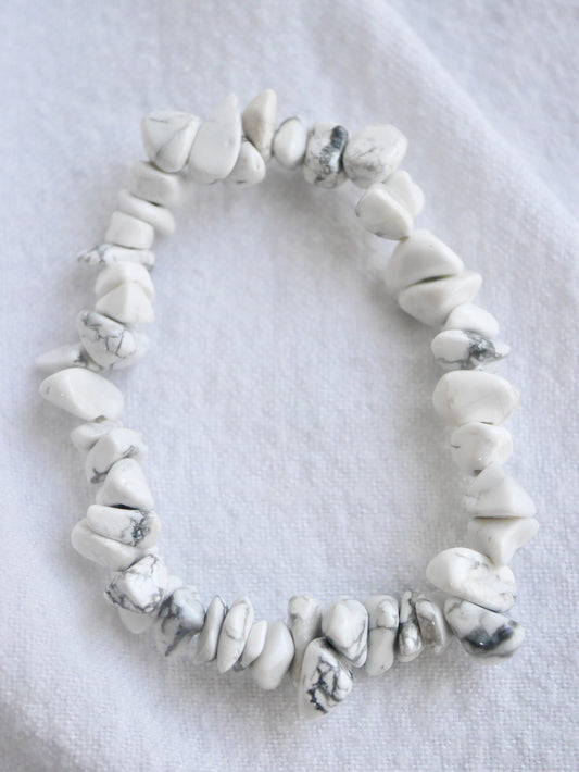 Howlite Chip Bracelet