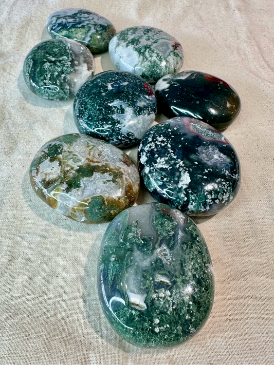 Moss Agate Palm Stone