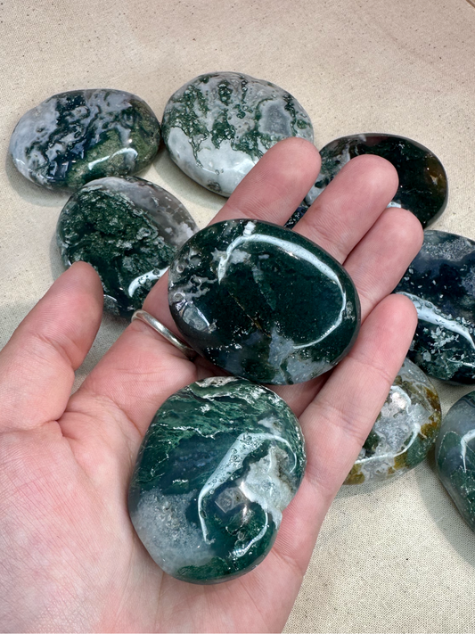 Moss Agate Palm Stone