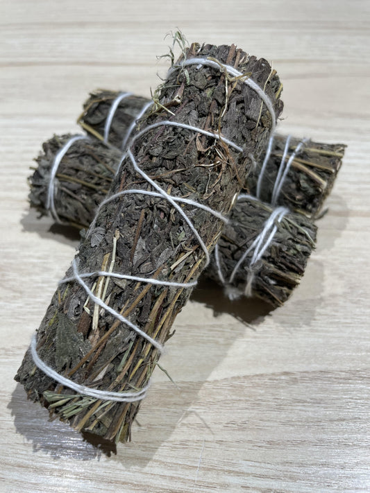 Mugwort Bundle