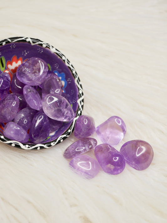 Amethyst tumbled stones