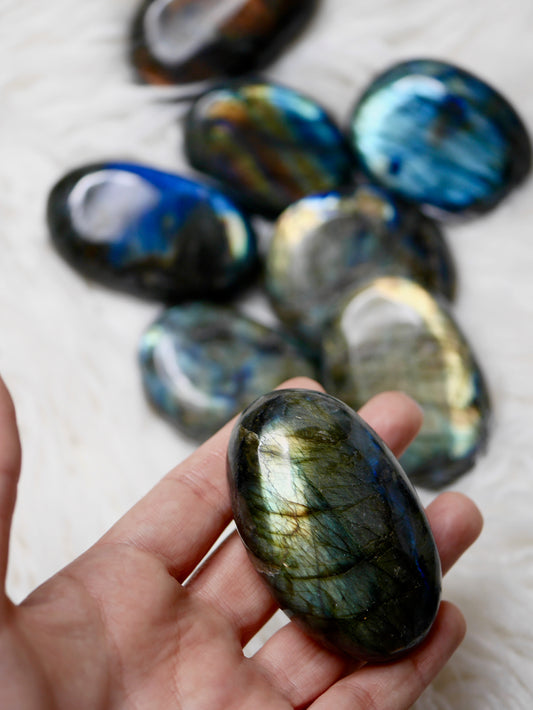 Labradorite large polished gallet A grade