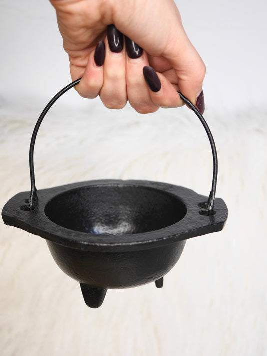 Large Cast Iron dish Cauldron