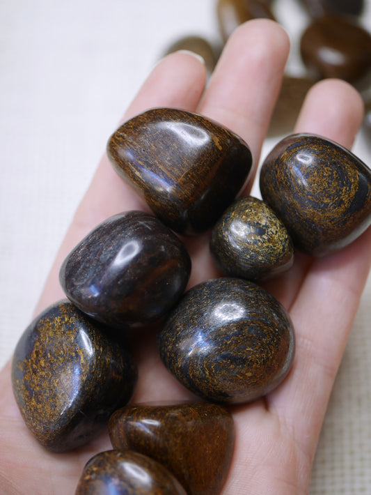 Bronzite tumbled stone