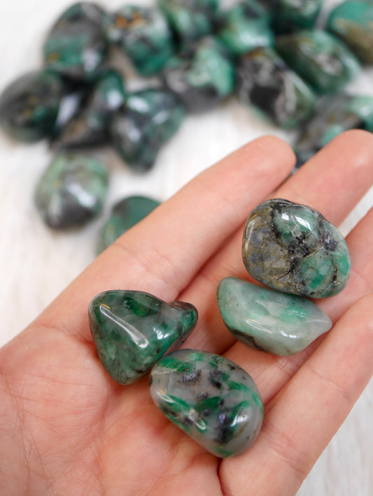 Emerald Tumbled Stone