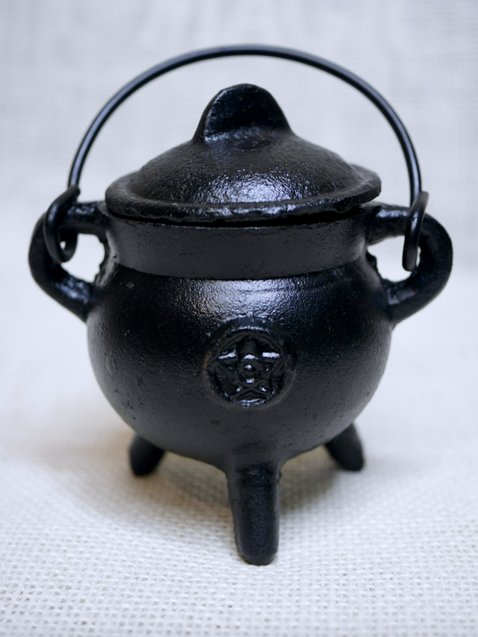 Cast Iron Pentagram Cauldron with lid