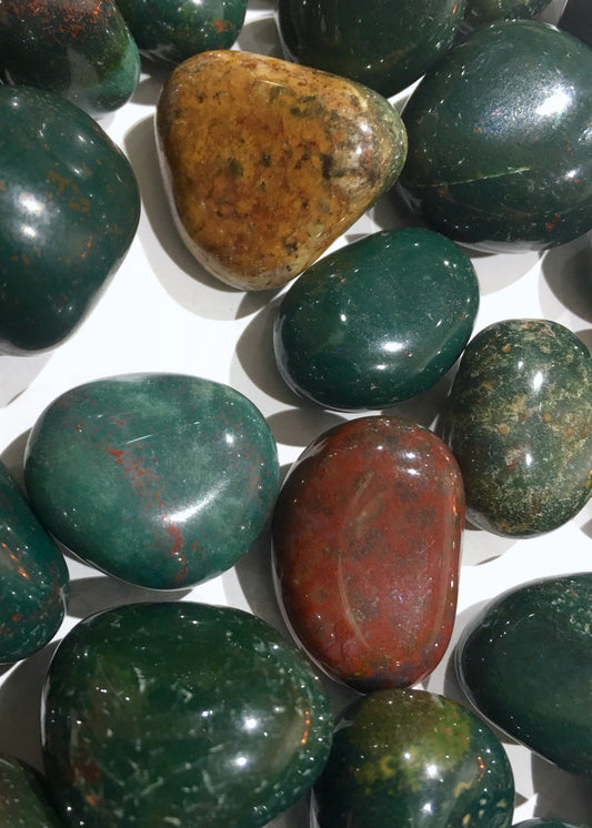 Bloodstone tumbled stone - mineralism - Default type